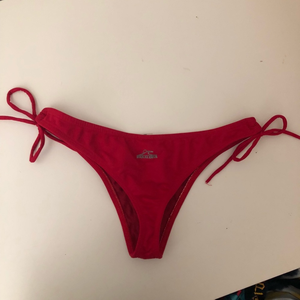 Never worn thong bikini bottoms 😘